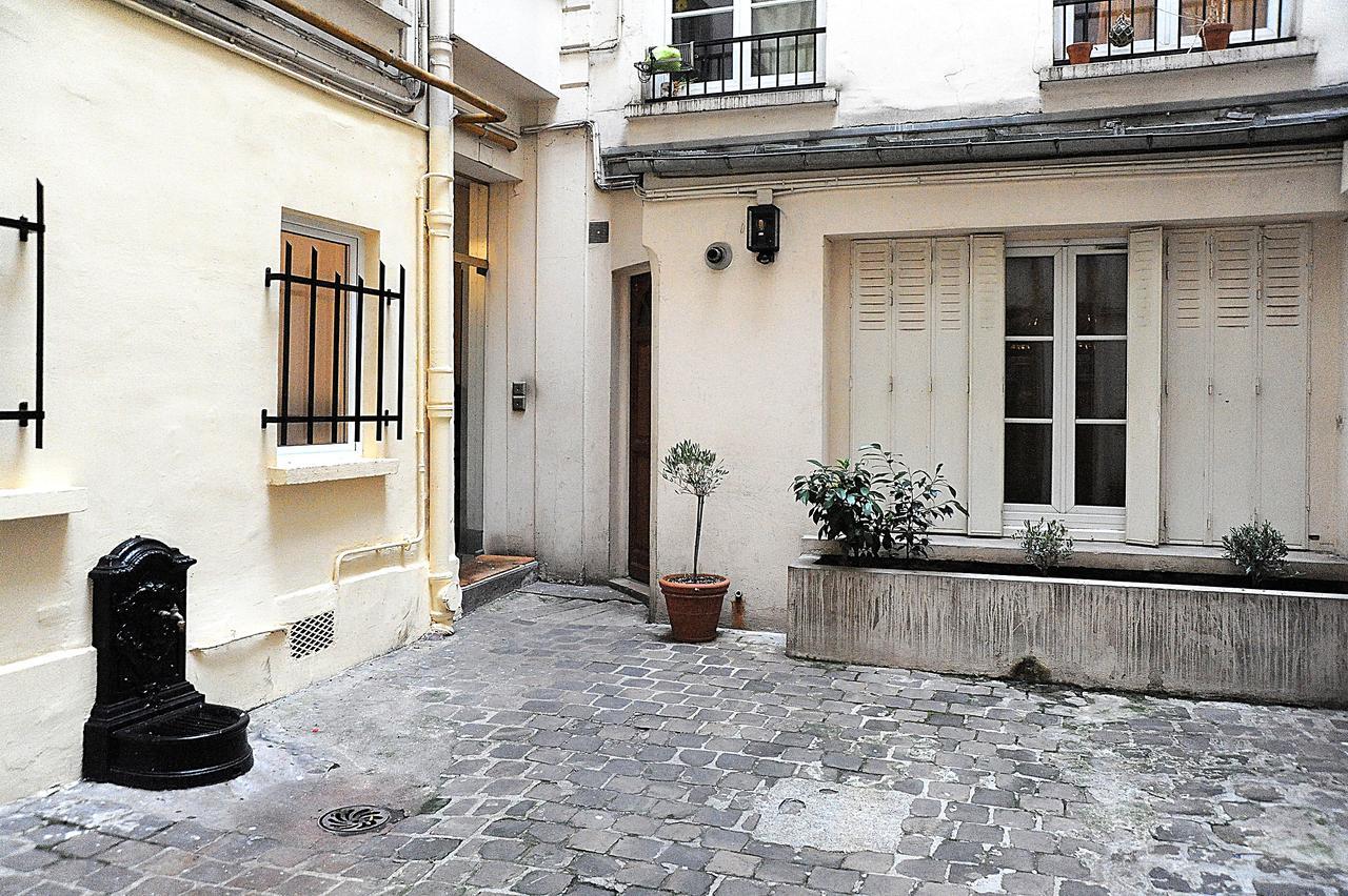Beautiful Apartment In Historical Marais Paris Luaran gambar