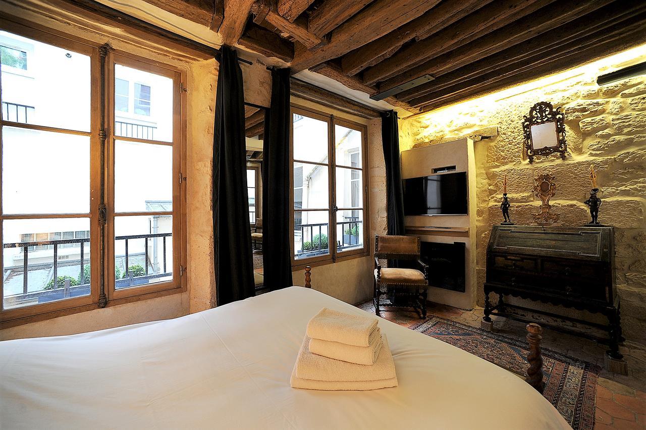 Beautiful Apartment In Historical Marais Paris Luaran gambar